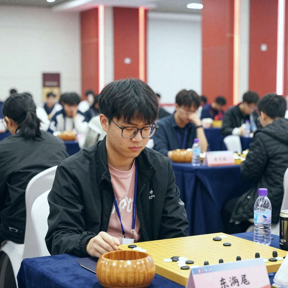 FIDE và cuộc bỏ phiếu Samarkand: Lời hứa gọi Carlsen trở về và câu hỏi ai nắm quyền kiểm soát cờ vua