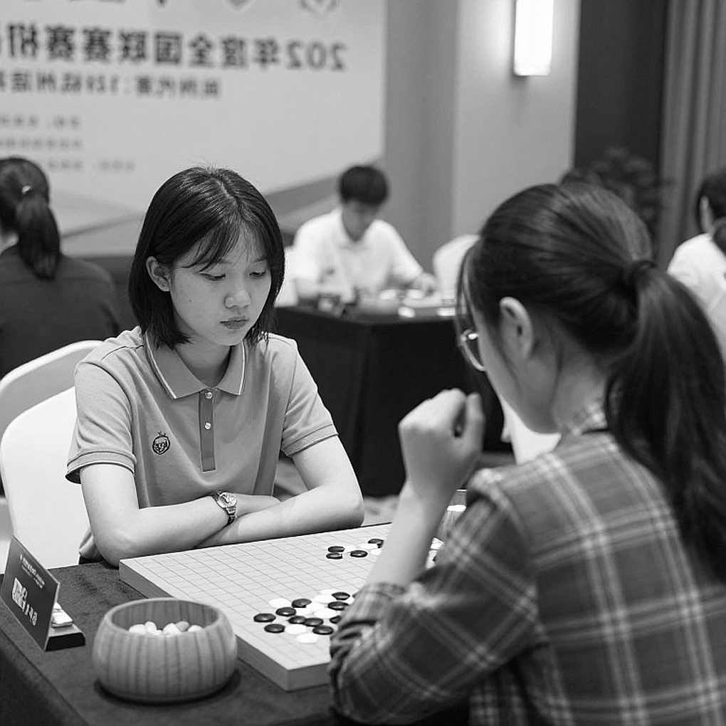 Con Voi Khai Cuộc: Nước d5 Và Khoảng Trống Trước Khi Bàn Cờ Sụp Đổ